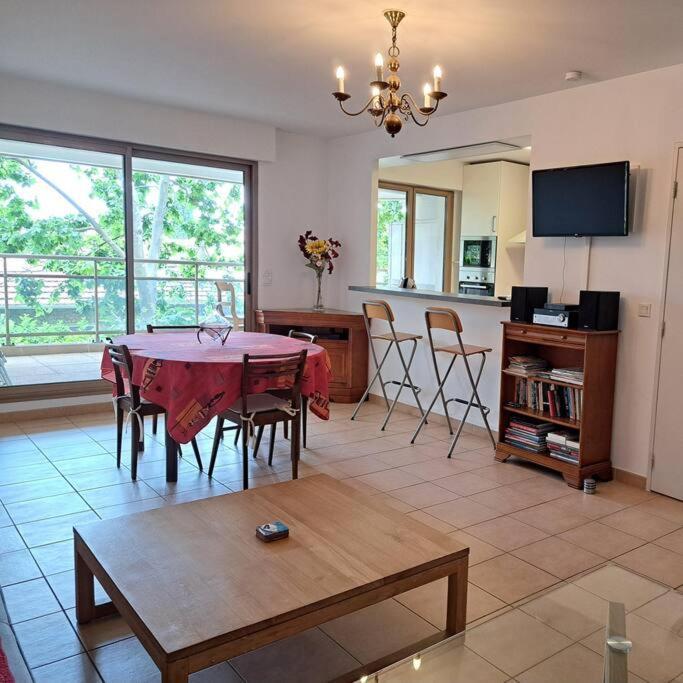 Le Majestic - Equipe, Parking & Climatisation Apartment